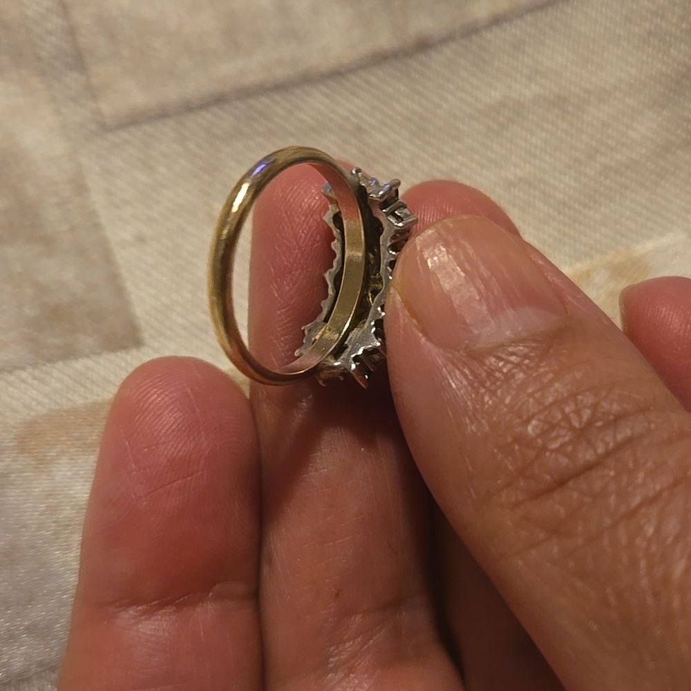 One-of-a-Kind Diamond & Sapphire Ring – A Story of Transformation! - Picture 4 of 5